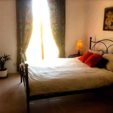 In House - 5 Guests-2 Bedrooms - 2 Bathrooms In Old Town House 招待所